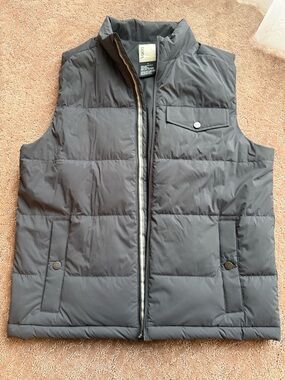 Vuori Men's Echo Quilted Charcoal Vest